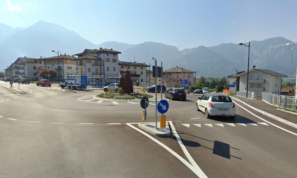 Rotatoria a Levico 2 Rotatoria a Levico 2